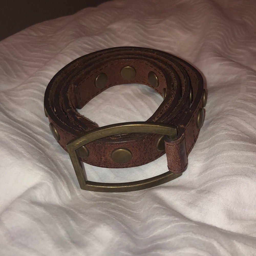 CAbi skinny leather belt with flat round studs